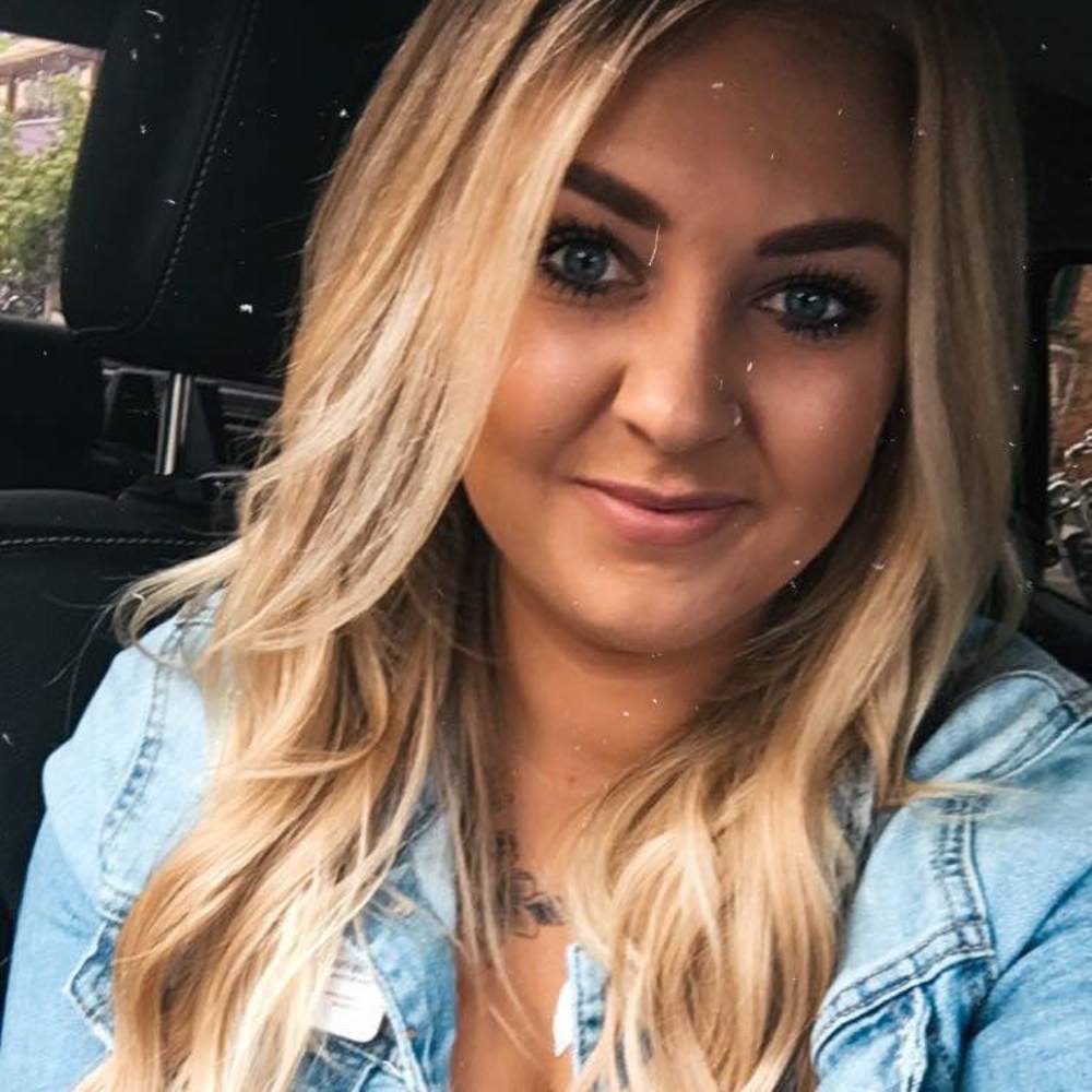 Meet your Posher, Stephanie